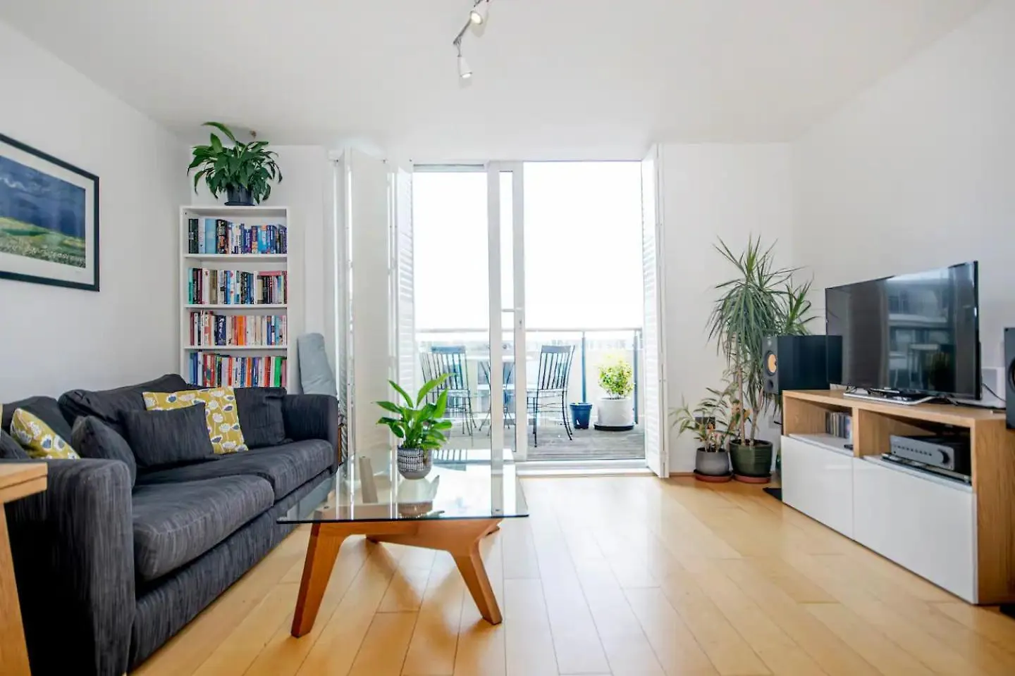 Renovu Exclusive Rooms Londra 0*,