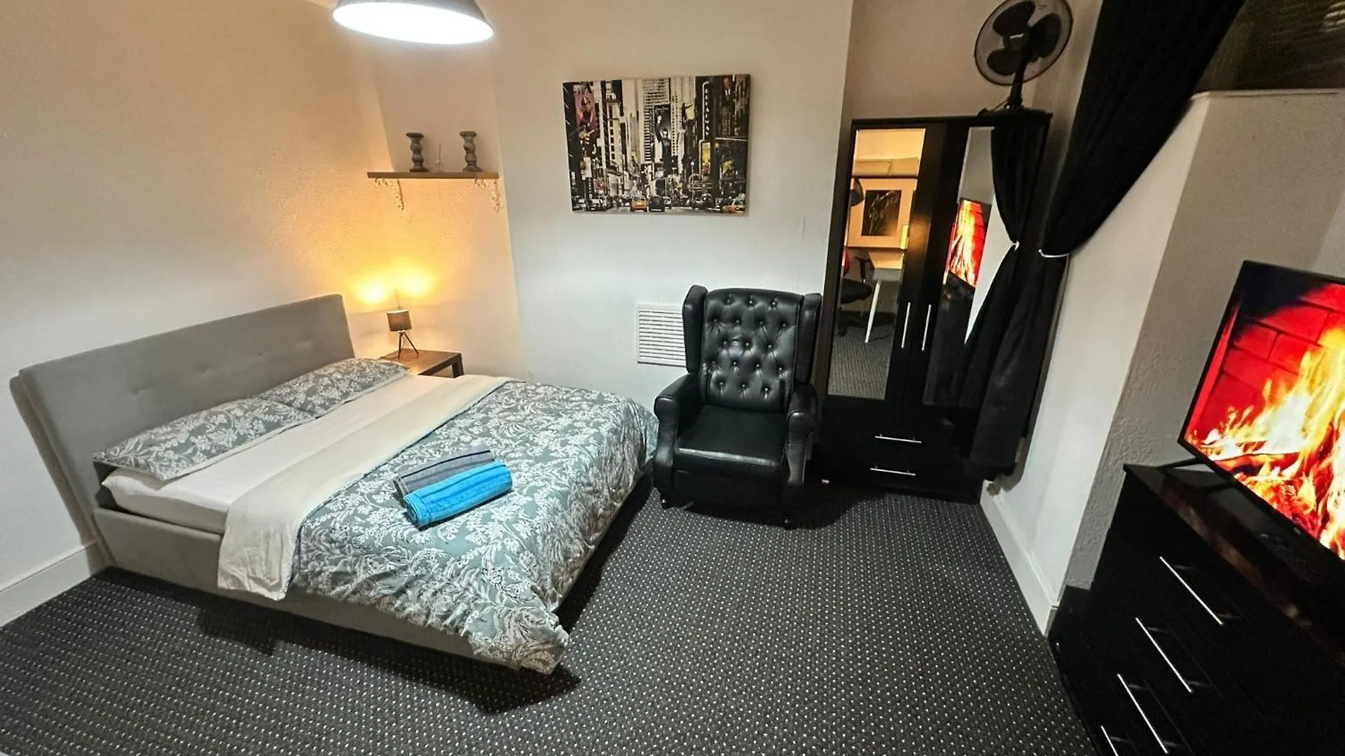 Renovu Exclusive Rooms Londra 0*,